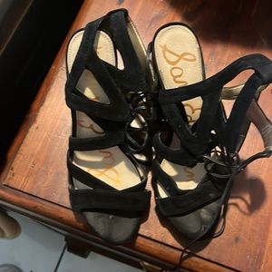 SAM EDELMAN BLACK 3 inch  LACE UP HIGH HEEL SHOES SIZE 6 1/2.